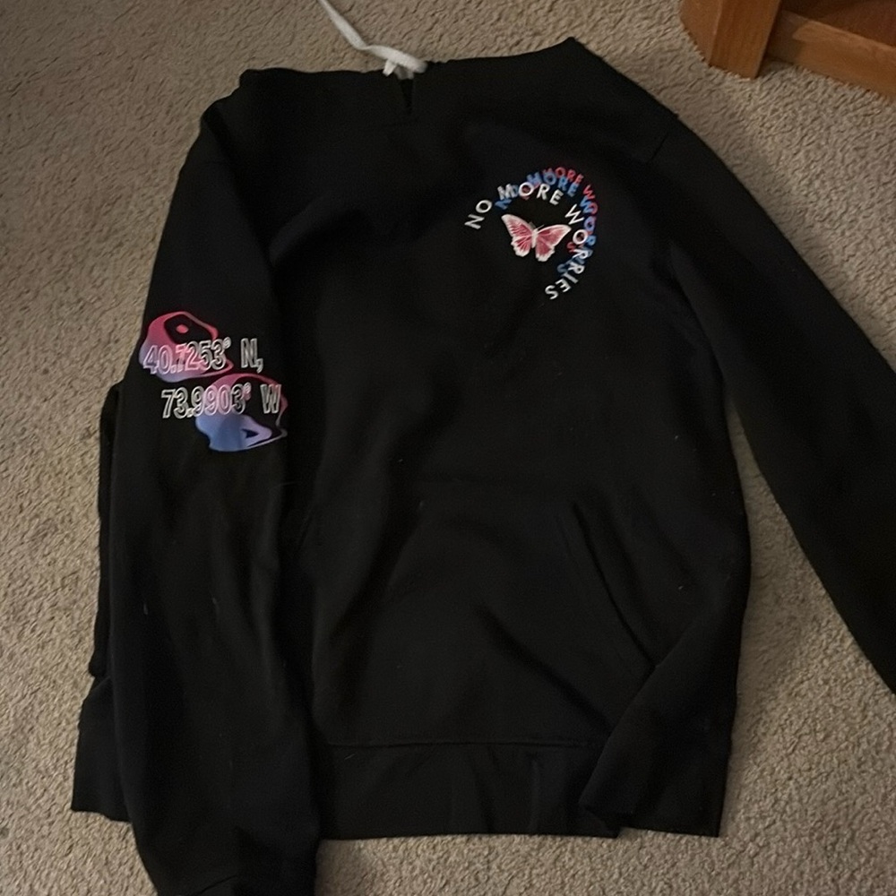 XL woman’s hoodie “no more worries”
